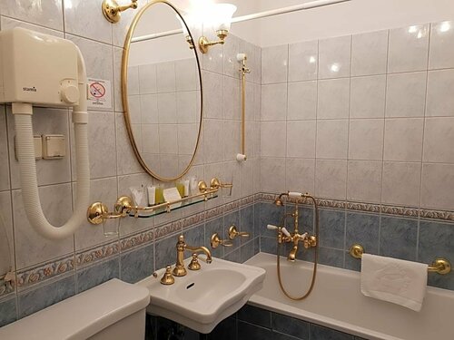 Hotel H15 Francuski Old Town - Destigo Hotels, Забронировать Отель Старый город Краков, рядом с Adam Mickiewicz Monument