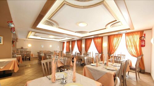 Hotel El Pilon, Забронировать Отель Поцца-ди-Фасса Долина Валь-ди-Фасса, рядом с Гондольный подъёмник Позца-Буффауре (нижняя станция)