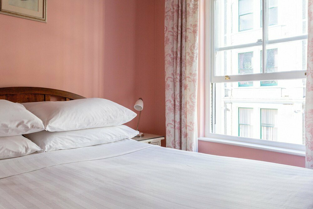 Pied Bull Court by Onefinestay