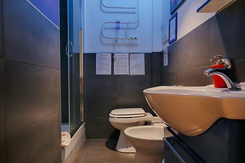 Jet Lag Guesthouse, Забронировать Отель «постель и завтрак» Сан-Джованни Рим, рядом с Сан Джованни