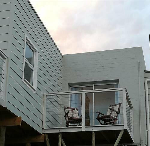 De La Hilcremat, Book Hotel Simonʼs Town False Bay