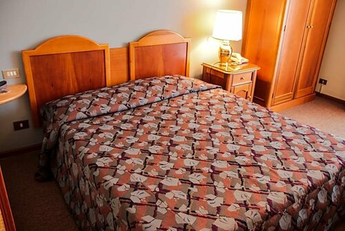 Garden Hotel, Book Hotel Hoteller i Etna med måltider, Halvpension / Fuldpension