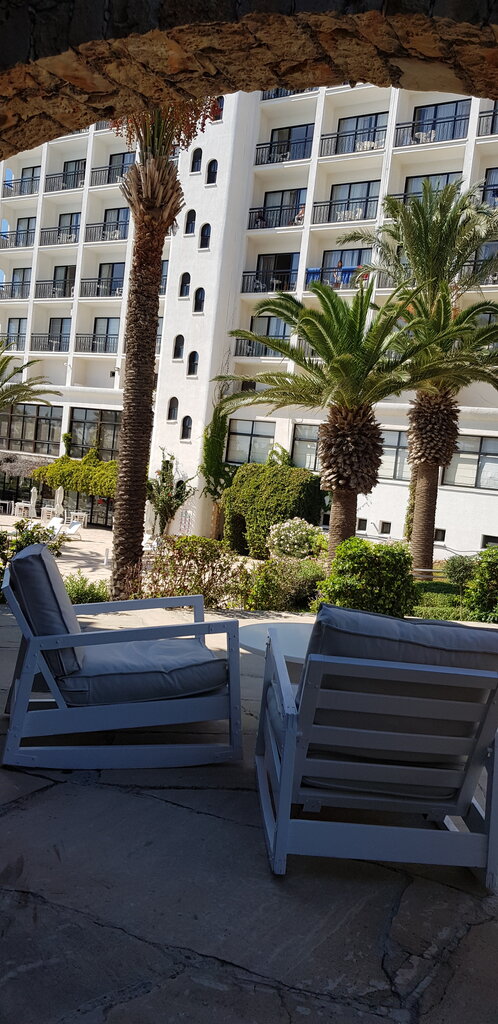 Sandy Beach Hotel & Spa