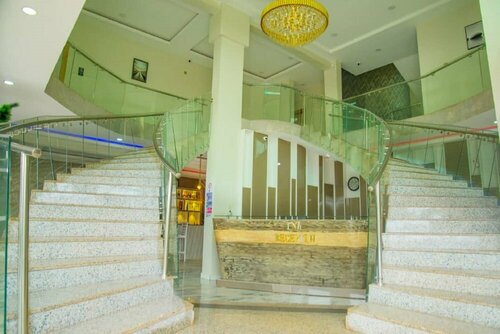 TNK Hotels, Забронировать Отель Отели Энугу с парковкой, Парковка