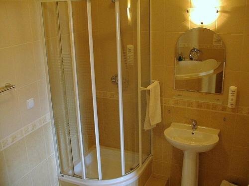 Hotel Regius, Забронировать Отель Отели Опольского воеводства с парковкой, Парковка