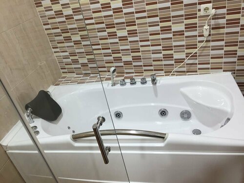 Hotel Carlos V Jerez by Vivere Stays, Забронировать Отель Отели Херес-де-ла-Фронтера с парковкой, рядом с Музей Palace of Time, Парковка