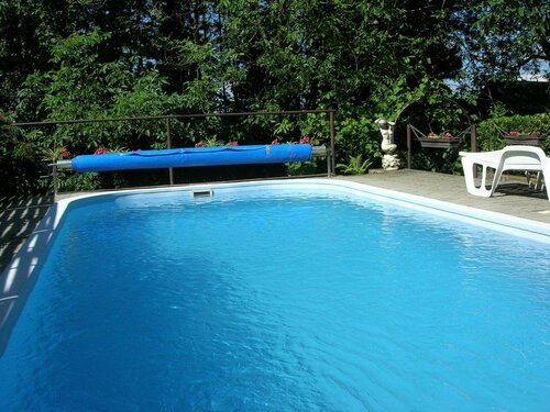 Hegyesi Vendégház, Book Hotel Hoteller i Godollo med pool, Swimmingpool