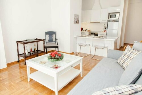 Cozy apt with Lycabettus View, Забронировать Апартаменты/квартира Афины периферийная единица Центральные Афины