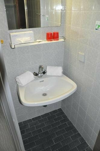 Hotel Garni Koralmblick, Забронировать Отель Отели Фёлькермаркт с парковкой, Парковка