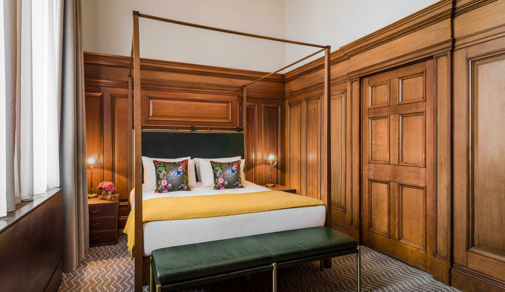 The Palace Hotel