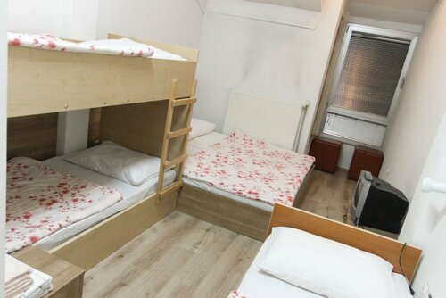 Hotel Seos, Забронировать Отель Отели Сараевского кантона с парковкой, Парковка