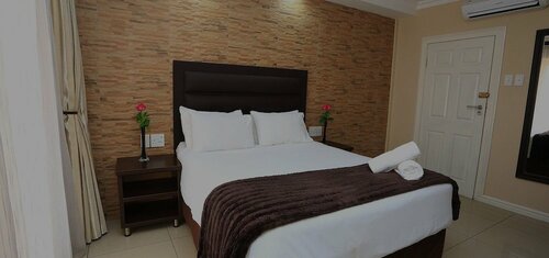 Bayside Hotel 116 West Street, Забронировать Отель Отели Дурбана 3 звезды, рядом с Здание старого суда, 3*