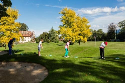 Le Manoir du Golf, Book Hotel Hoteller i Rhône-Alps med parkering, Parkering