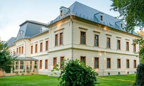 Főnix Wellness Resort, Забронировать Курортный отель Csitár Ноград