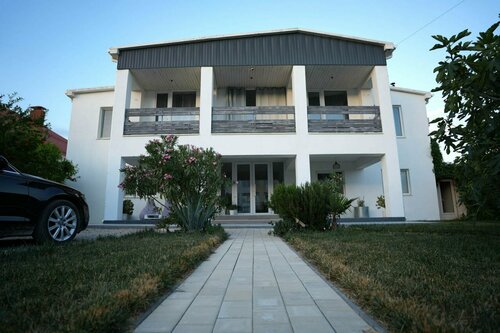 Wigwam Guest House, Prenota Affittacamere Hotel a Crimea con parcheggio, Parcheggio