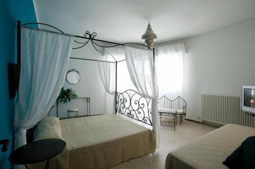 Hotel Holiday Park, Забронировать Отель Отели Беллария-Иджеа-Марины с парковкой, Парковка