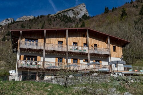 Les Chemins Du Leman, Book Hotel Hoteller i Rhône-Alps med parkering, Parkering