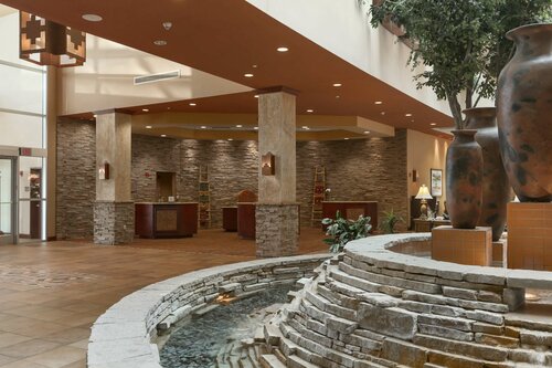 Embassy Suites by Hilton Albuquerque, Забронировать Отель Альбукерке Нью-Мексико