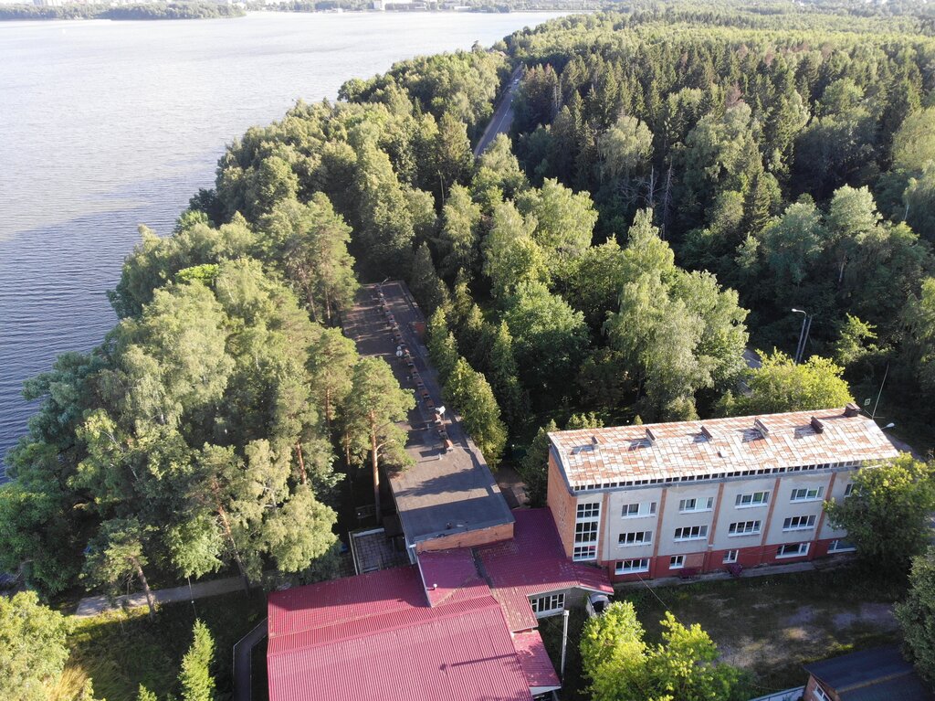 Гостиница Сенеж
