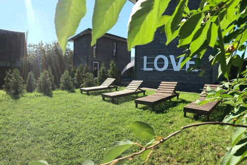 The high villa of Love, Book Villa Sankt Petersborg Sommerhuse, Hytte