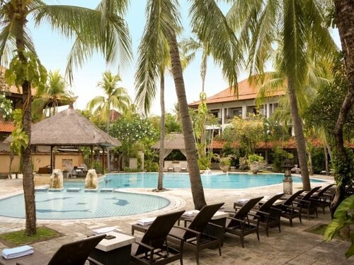 Santika Premiere Beach Resort Bali, Забронировать Курортный отель Отели Тубан с парковкой, Парковка