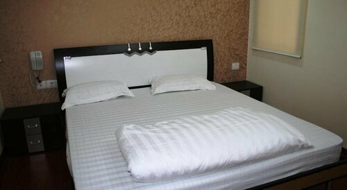 Hotel Kayanaat, Забронировать Отель Отели штата Уттар-Прадеша с парковкой, Парковка
