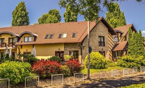 Hotel Tihany Átrium, Забронировать Отель Отели Центральной Трансданубии 3 звезды, 3*