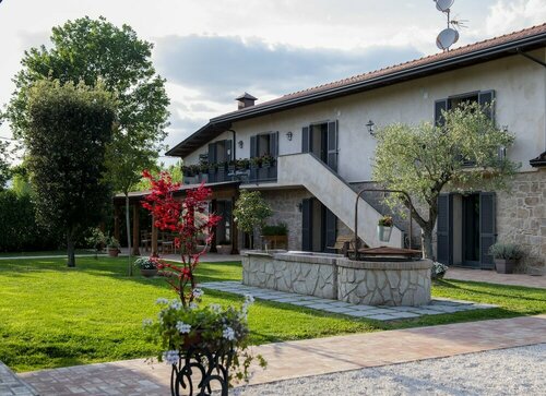 Family Farm Soc. Agricola - Agriturismo, Забронировать Фермерский дом Вайрано-Патенора Кампания