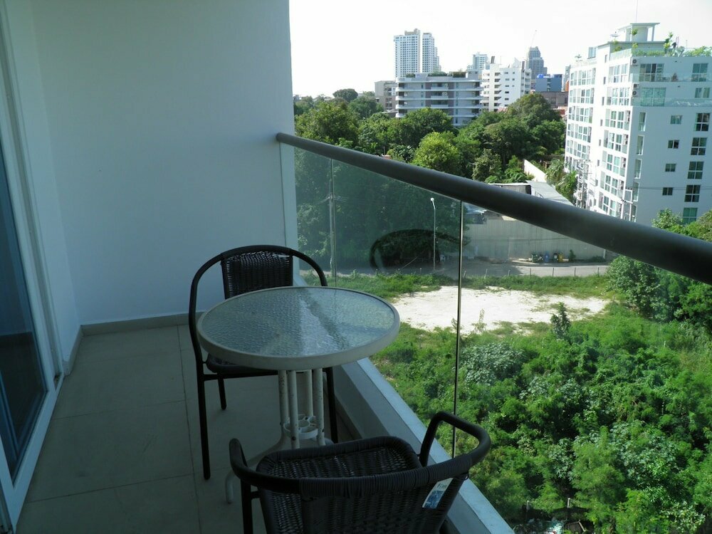 Nova Ocean View - 802 by Axiom