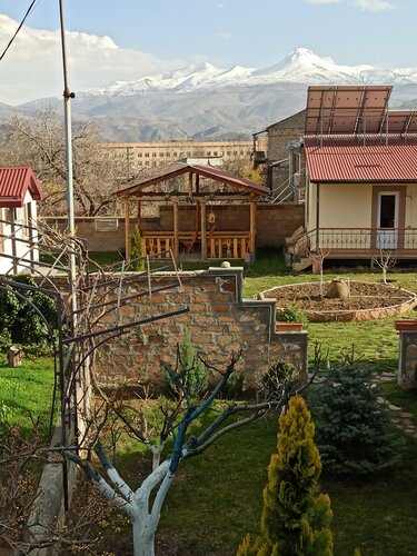 Guest house Hasmik, Забронировать Отель «постель и завтрак» Отели в центре Ехегнадзора, в центре, недорого