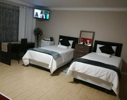 King Guest Lodge, Buchen Sie Pension Bluewater Bay 