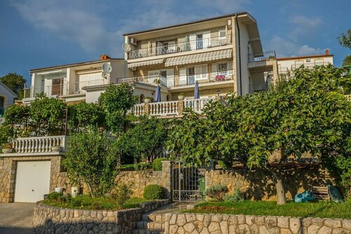 Apartments Minea & Anđelina, Забронировать Апартаменты/квартира Отели Приморско-Горанской жупания с парковкой, Парковка