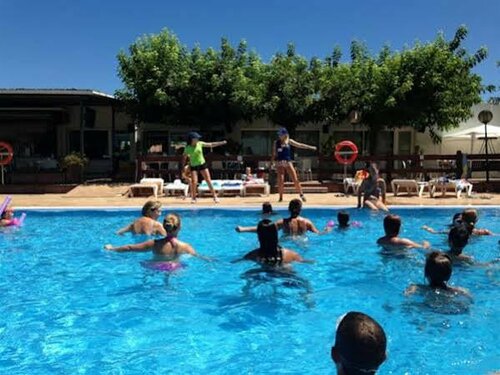 Camping Sènia Riu, Забронировать Кемпинг Недорогие отели Alt Empordà, недорогие