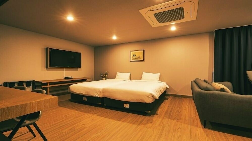 Kwangsu Hotel