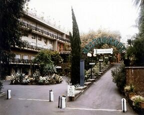 Garden Hotel, Book Hotel Hoteller i Etna med måltider, Halvpension / Fuldpension