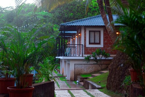 Atmani Waterfront Resort, Varaa Lomakeskus South Goa Goa