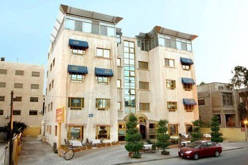 Capri Hotel Suites, Book Hotel 3-stjernede hoteller i Amman Governorate, 3*
