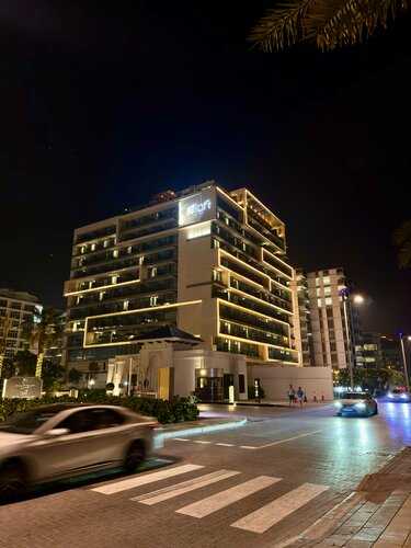 Отель Aloft Palm Jumeirah, Забронировать Отель Отели Эмирата Дубая с бассейном, Бассейн