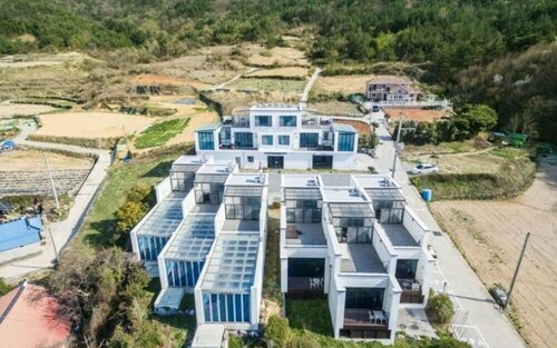 Yeosu Calma Pool Villa, Забронировать Вилла Виллы Чолла-Намдо, Вилла