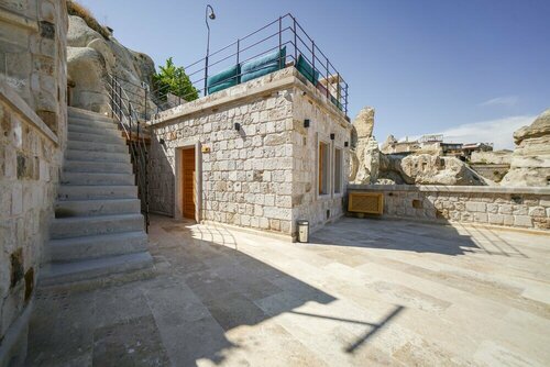 Caverna Hotel Premium Caves, Забронировать Отель Отели Каппадокия с парковкой, Парковка