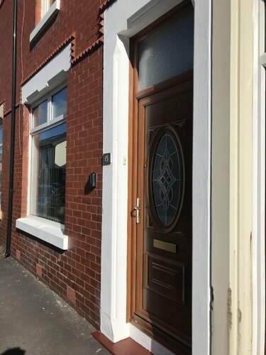 Bright Spacious 3-bed With Office & Patio, Preston, Забронировать Апартаменты/квартира Престон Ланкашир, рядом с Престонские доки