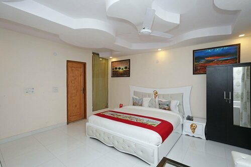 Hotel Grand Inn By OYO Rooms, Забронировать Отель Отели Нью-Дели с завтраком, Завтраки
