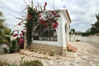 Villa Pinos - Plaza Mayor, Забронировать Вилла Виллы Коста-Бланка, Вилла