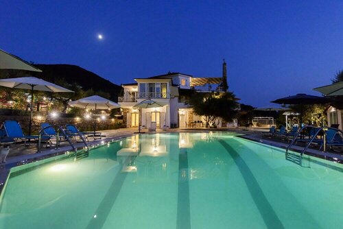 New Hope, studio with pool near the beach, Забронировать Апартаменты/квартира Каламата Messinia