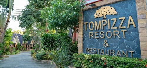 Tom Pizza Resort, Забронировать Курортный отель Отели Ко Самет с парковкой, рядом с Пляж Ао Прао, Парковка