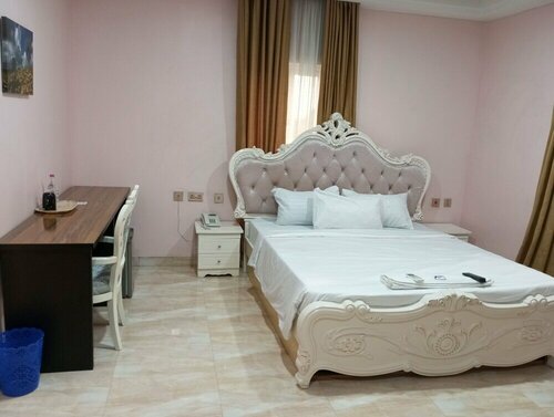 Agoms Hotel Owerri, Rezervați Hotel Hoteluri în Owerri cu piscină, Piscină