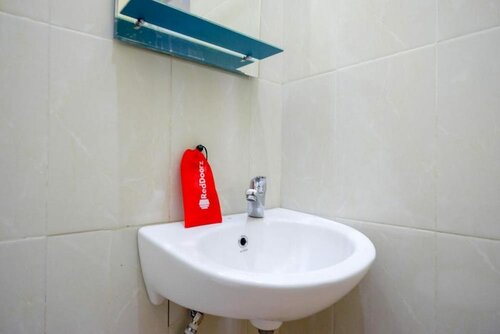 RedDoorz near Terminal Mendolo Wonosobo, Prenota Hotel Hotel economici a Wonosobo