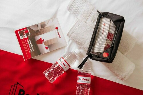 RedDoorz @ Ruko ITC Roxy Mas, Prenota Hotel Hotel a Giacarta con parcheggio, Parcheggio