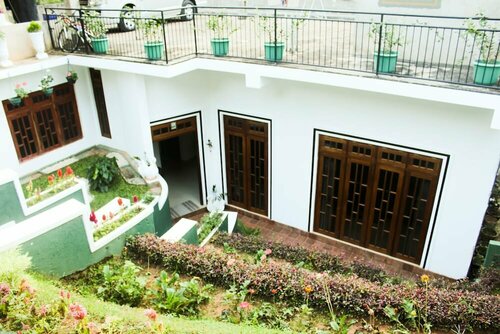 Kandy Guesthouse, Забронировать Отель Отели Округа Галле с парковкой, Парковка