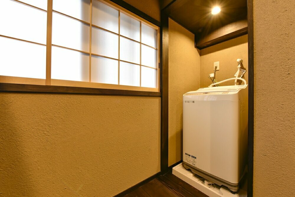 Rinn Premium Koki East